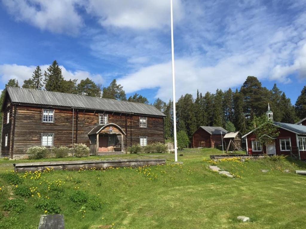 Bild på utsidan av Haverö Hembygdsgård.