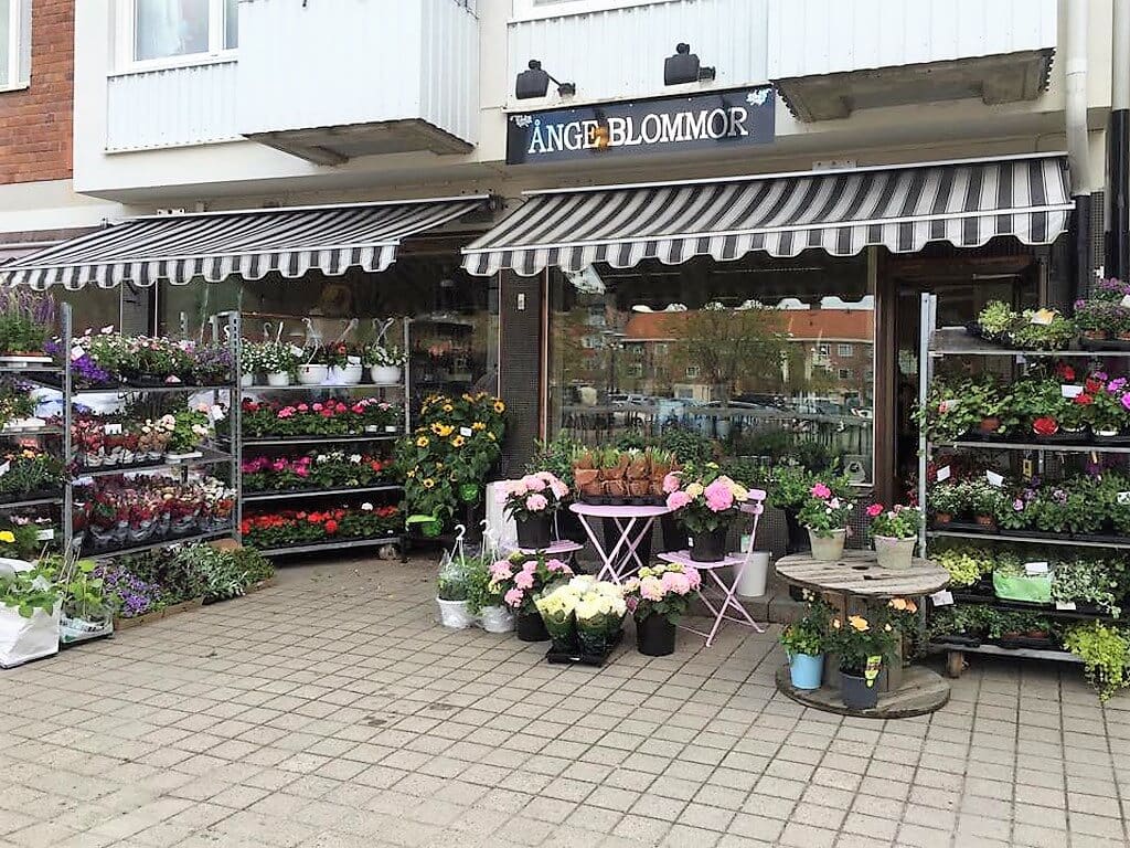 Utsidan av butiken Ånge Blommor.