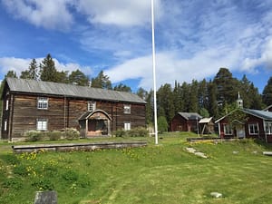 Bild på utsidan av Haverö Hembygdsgård.