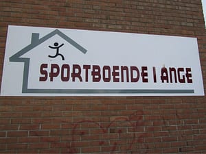 Skylten Sportboende i Ånge på utsidan av byggnaden.