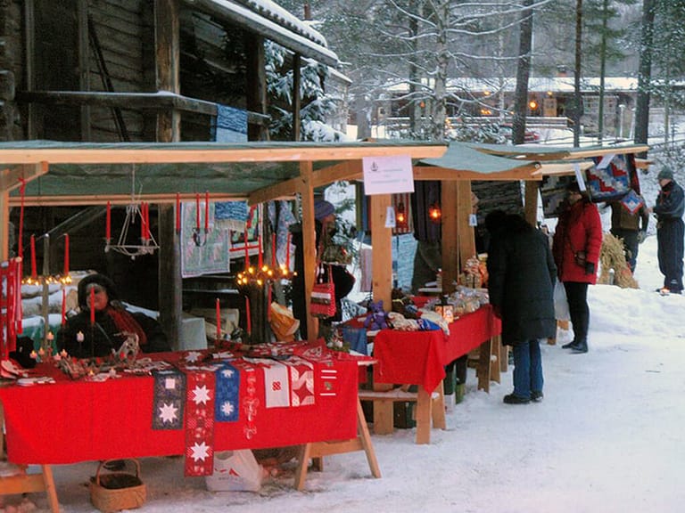 Julmarknad vid Borgsjö Hembygdsgård söndag den 10 december klockan 11:00.